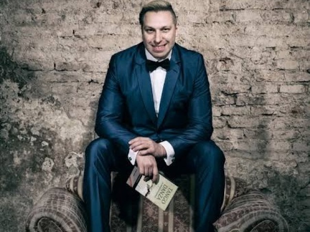 Hugo Mastrolorenzo presenta sus libros en Olavarr�a